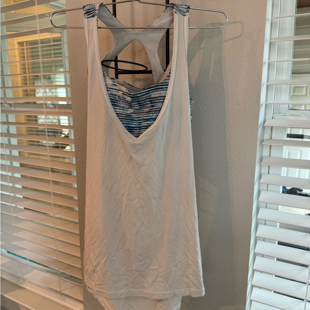 Lululemon top